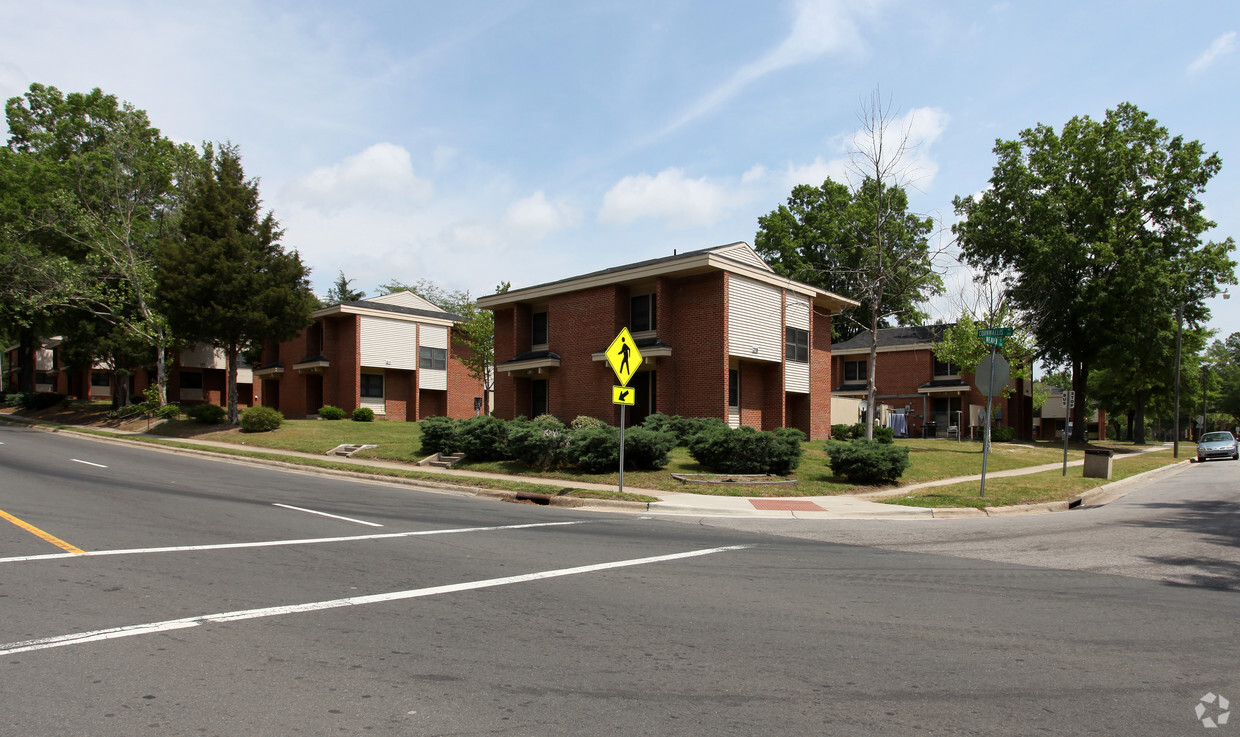 Foto del edificio - Cornwallis Road Apartments