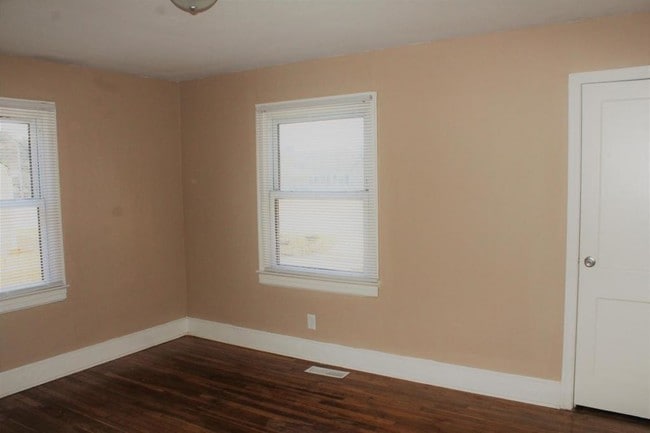 Building Photo - 1507 Brentwood St