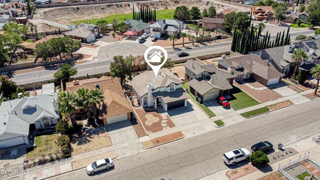 Foto del edificio - 12120 Desert Quail Ave