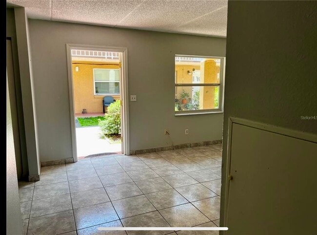 Building Photo - 715 Michigan Ct