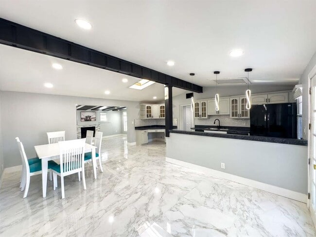 Foto del edificio - 12116 N 52nd St