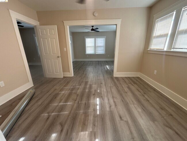 Foto del edificio - 706 E 12th St