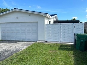 Building Photo - 14204 SW 84th St