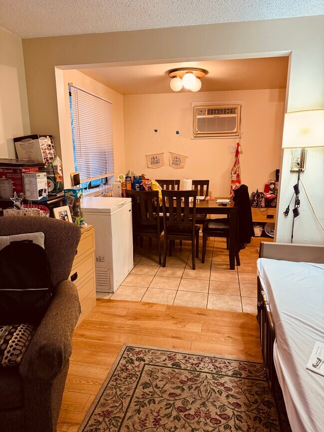 Comedor - 39 Lemon Tree Ct