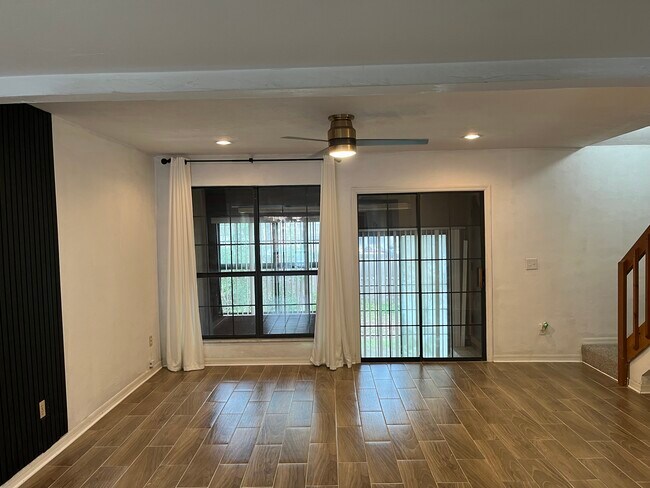 Foto del edificio - 5868 SW 8th Pl