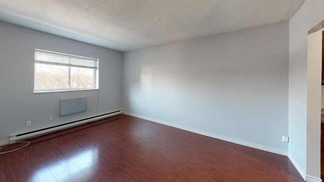 Building Photo - 1491 Pillette Rd