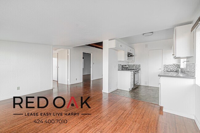 Foto del edificio - 476 Crane Blvd