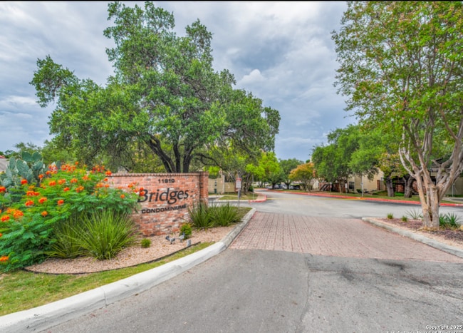 Foto del edificio - 11610 Vance Jackson Rd