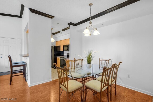 Foto del edificio - 1235 Reserve Way