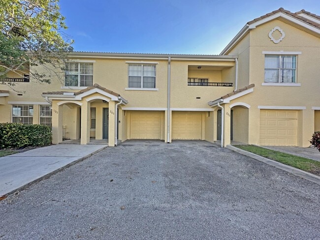 Photo - 124 SW Peacock Blvd Townhome