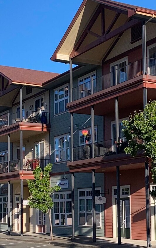 Foto principal - Spacious 2 Bedroom, 2 Bathroom Condo locat...