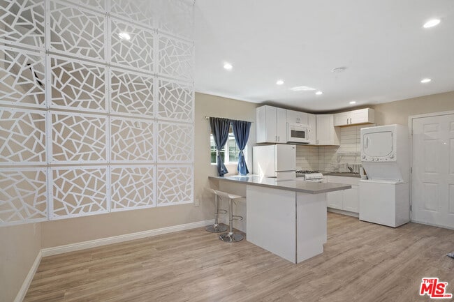 Building Photo - 22012 Covello St