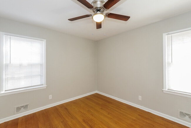 Foto del edificio - 10505 E 79th St