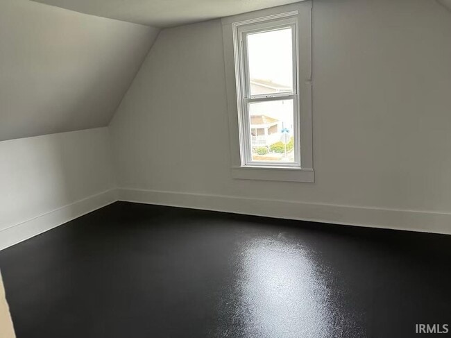 Foto del edificio - 818 E Main St