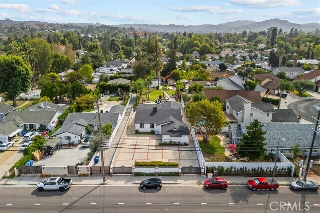 Building Photo - 23036 Burbank Blvd