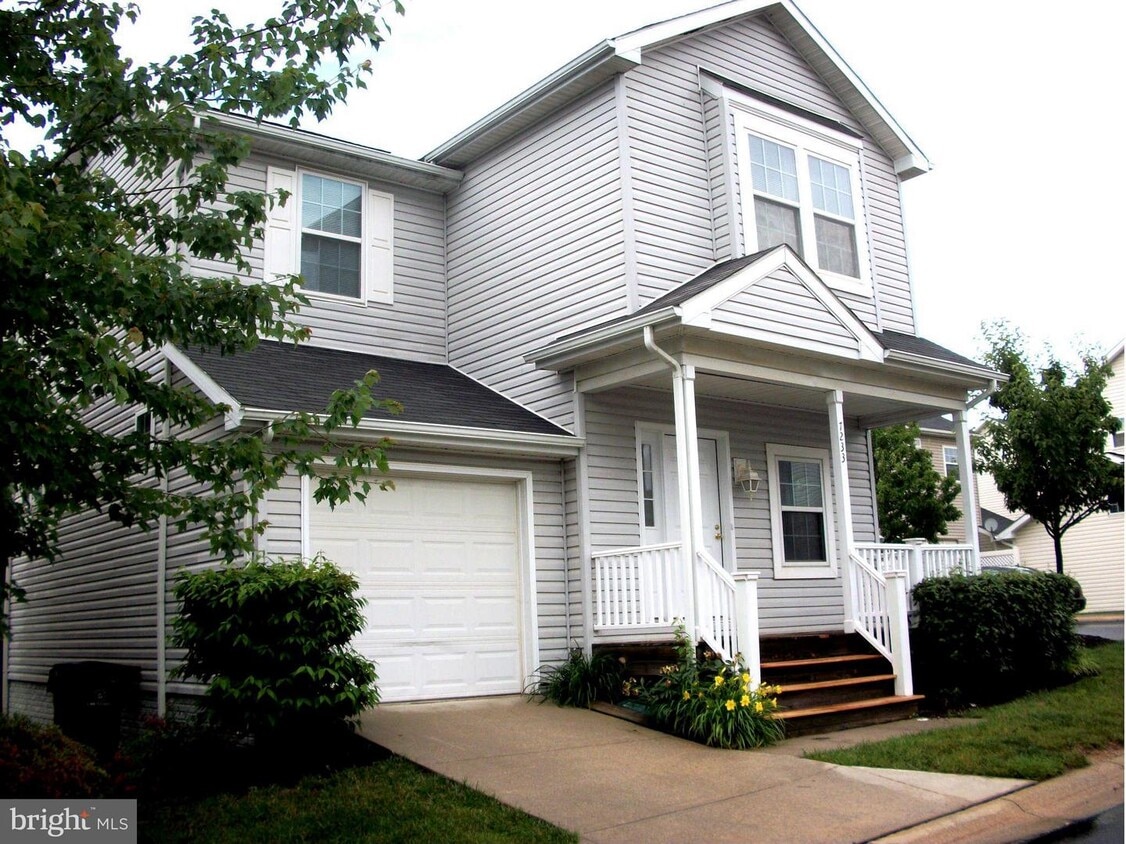 7233 Waterloo Pass, Elkridge, MD 21075 House Rental in Elkridge, MD