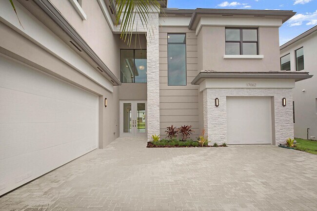 Building Photo - 17062 Watersprite Lakes Rd