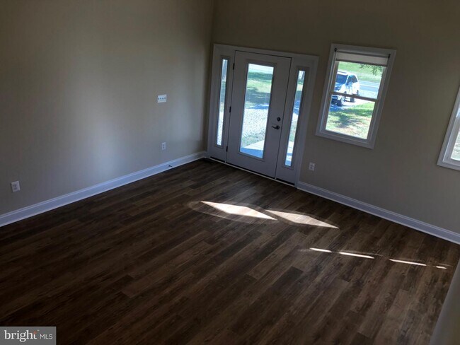 Building Photo - 1005 Adelina Rd