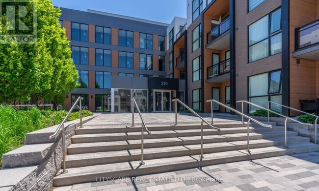 Building Photo - 210 Sabina Dr