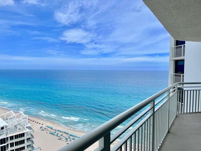 Building Photo - 3000 N Ocean Dr