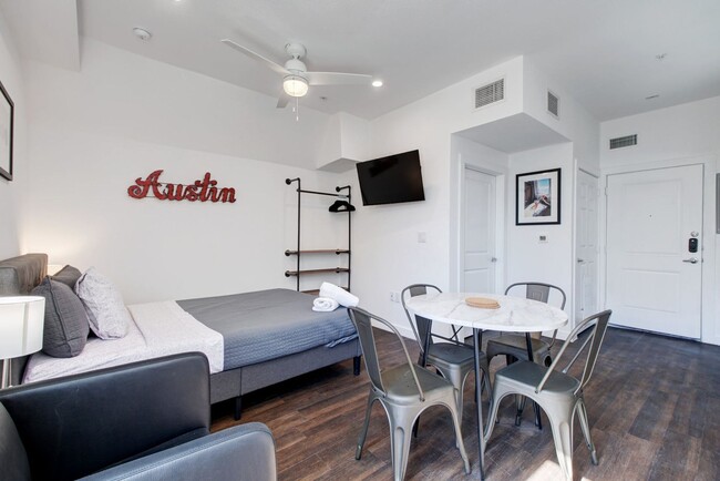 Foto del edificio - West Campus Studio @ Avia Apartments