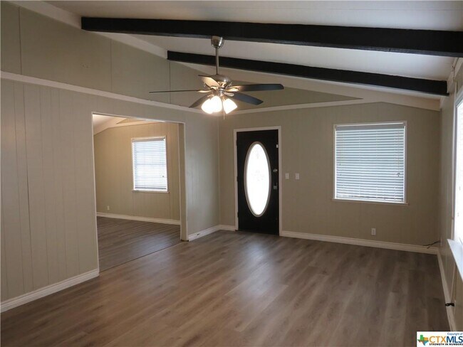 Building Photo - 1206 Karen Dr