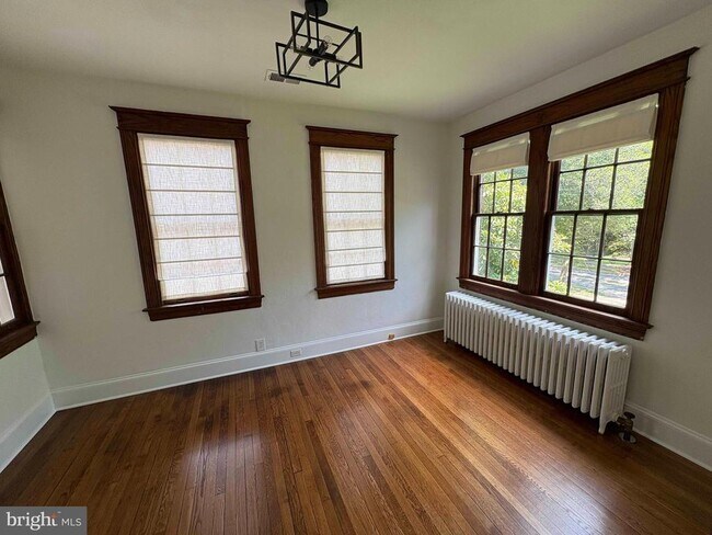 Foto del edificio - 4610 Strathmore Ave