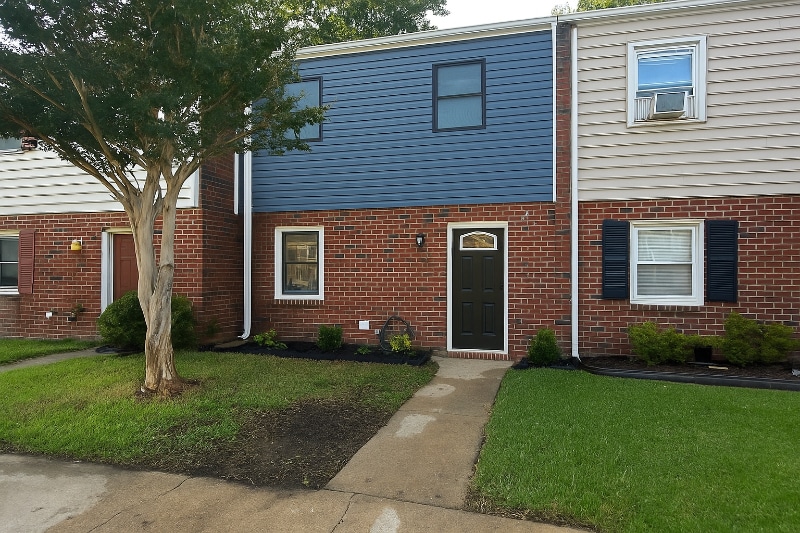 Primary Photo - 407 Longleaf Rd