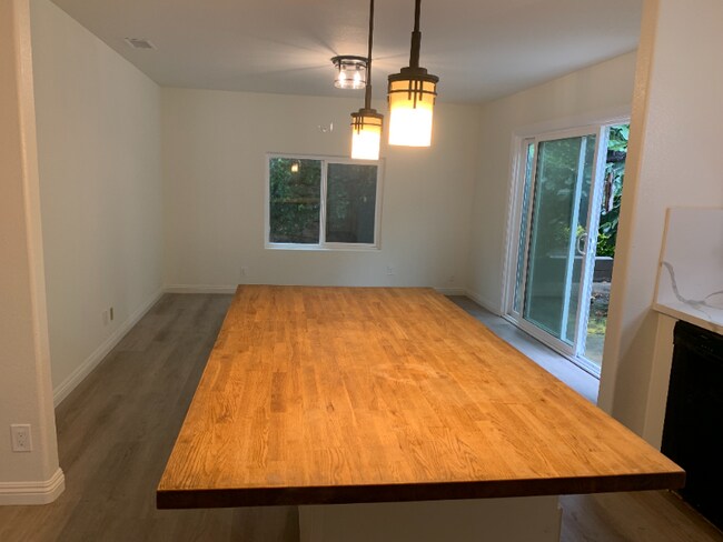 Foto del edificio - 4571 Lockhaven Cir