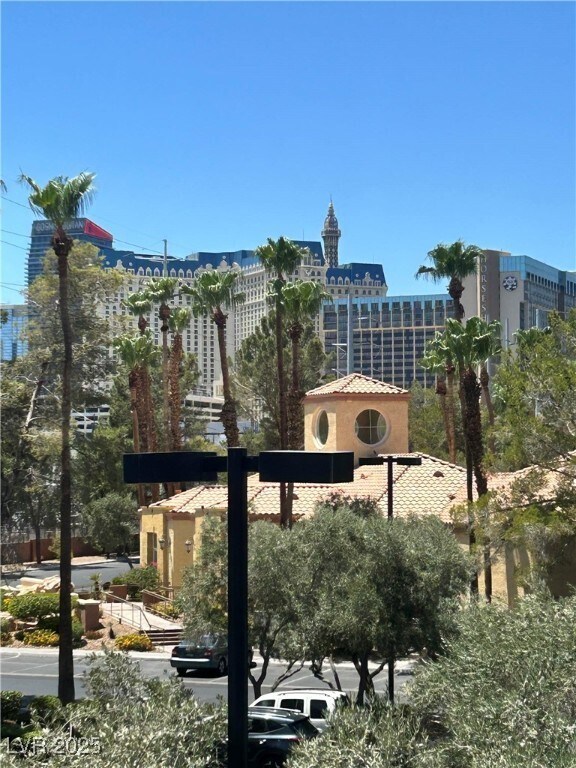 Building Photo - 270 E Flamingo Rd