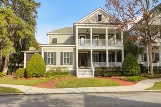 Building Photo - 612 Daggett St