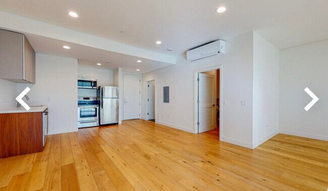 Building Photo - 938 S Orange Grove Ave