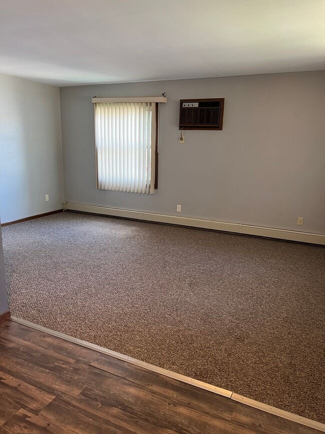 Building Photo - 38 Oxby Ln