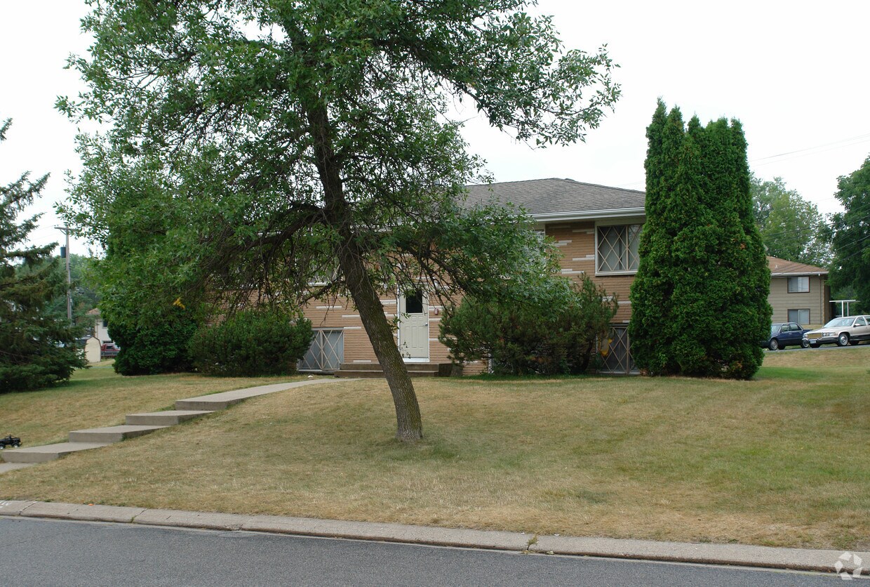 Building Photo - 2717 Virginia Ave N