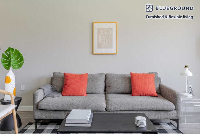 Foto del edificio - 3560 Rambla Pl