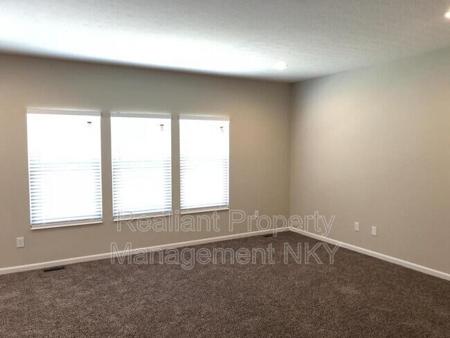 Building Photo - 10173 Cardigan Dr