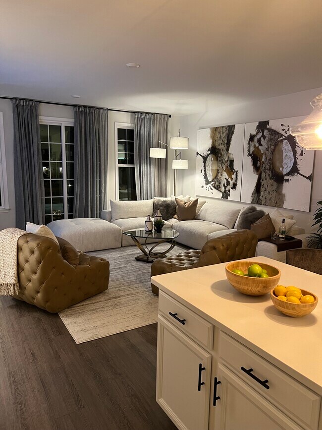 Foto del edificio - 614 Rivanna Hill Rd
