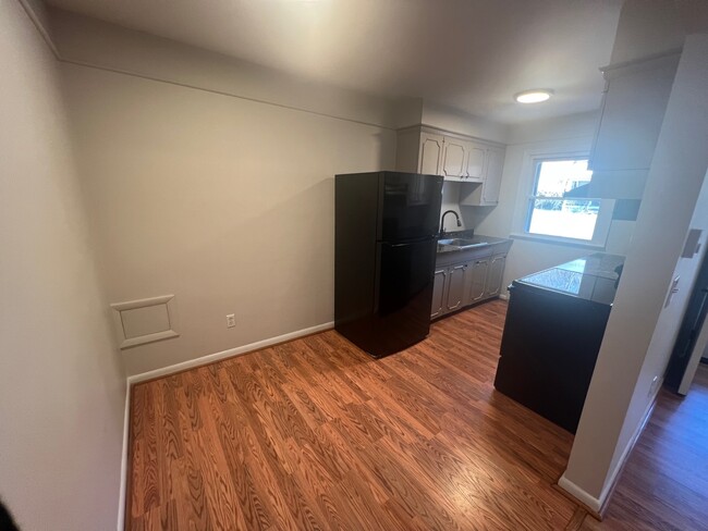 Table Space Kitchen - 13707 Old National Pike