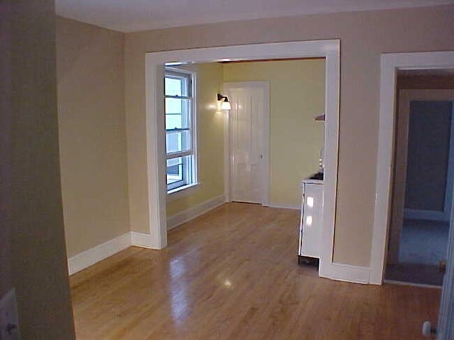 Foto del edificio - 215 E Mifflin St