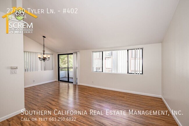 Foto del edificio - Three Bedroom Upper Condo in Canyon Oaks
