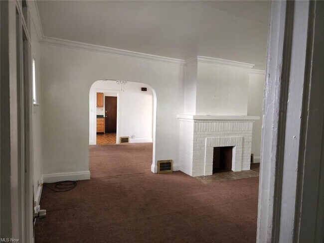 Foto del edificio - 3384 Beechwood Ave