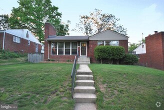 Building Photo - 2605 Finch St