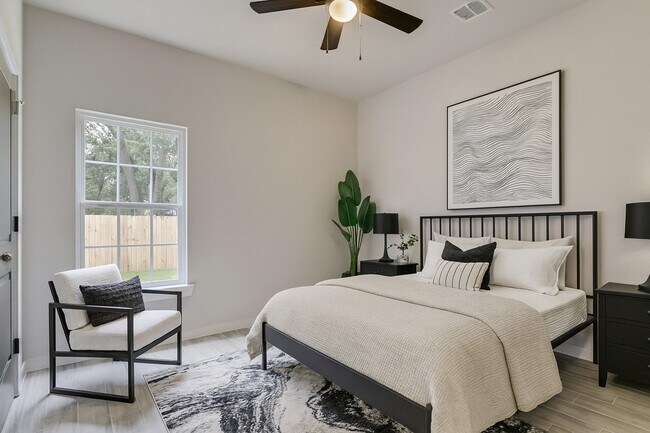 Foto del edificio - 4425 Clover St