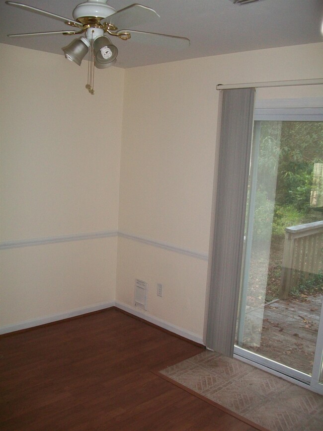 Building Photo - 3147 Oak Hammock Ct