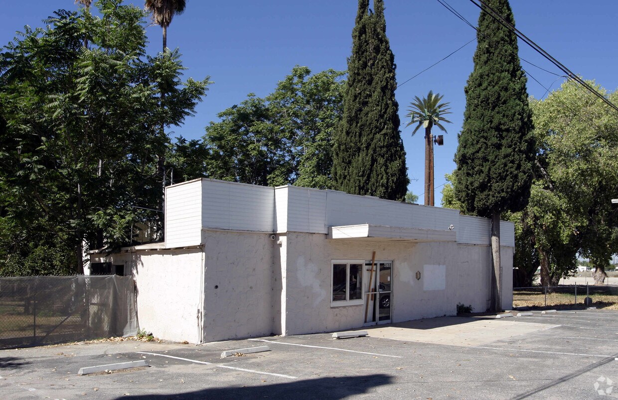 Primary Photo - 43763-43789 State Highway 74