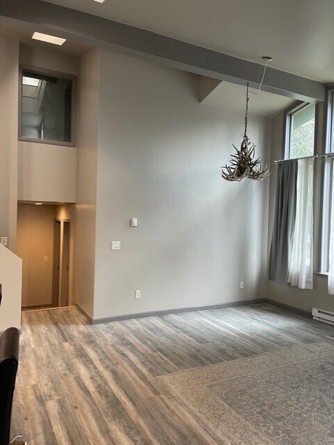 Foto del edificio - 211 W Beaver Creek Blvd