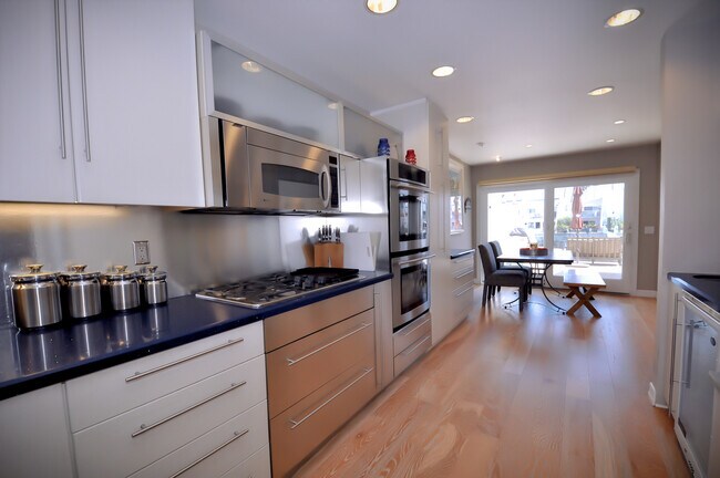 Building Photo - 17 Catspaw Cape