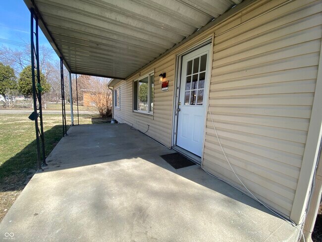 Building Photo - 1745 N Lesley Ave