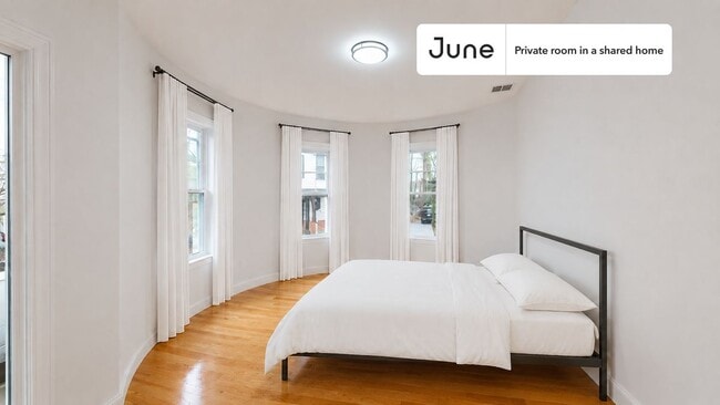 Building Photo - Room in Shared 4 bed/2 bath home