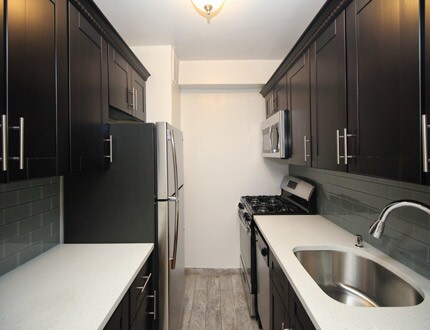 Primary Photo - 3101 68th St
